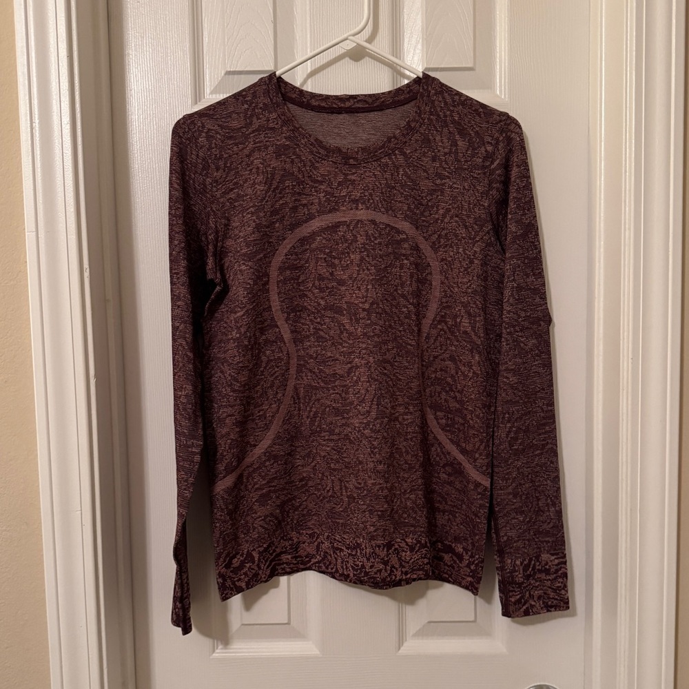 lululemon athletica Long Sleeve Pullover in Maroon Heather